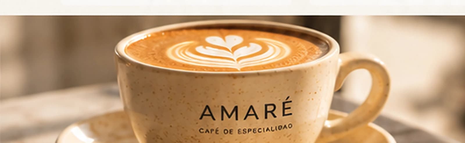 Taza AMARÉ de especialidad con latte art